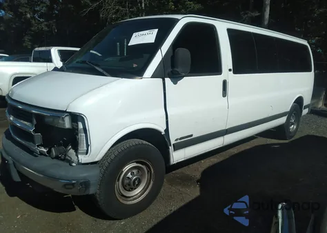 2002 Chevrolet Express z USA, uszkodzony, nr VIN 1GAHG39R921247623